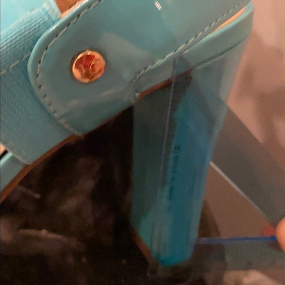 Sandals - Picture 5 of 5